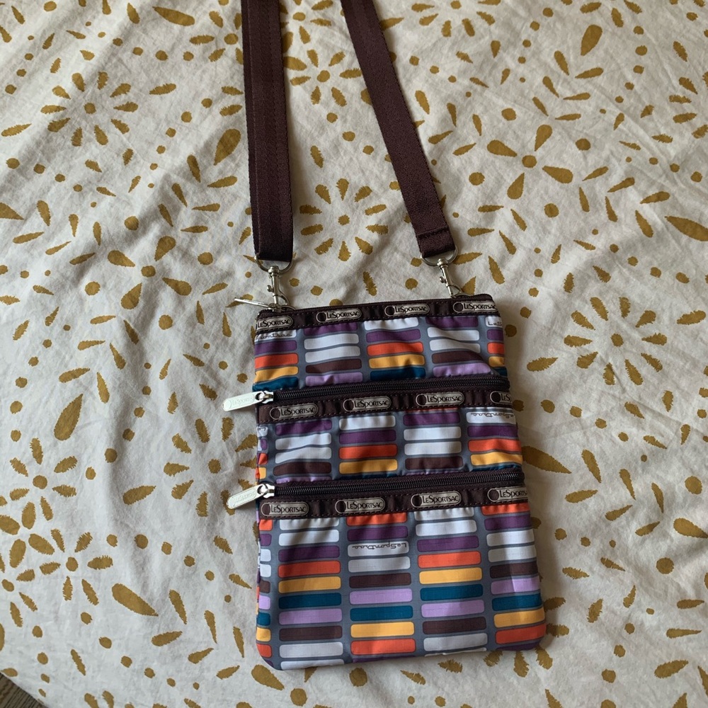 Never used lesportsac cross body